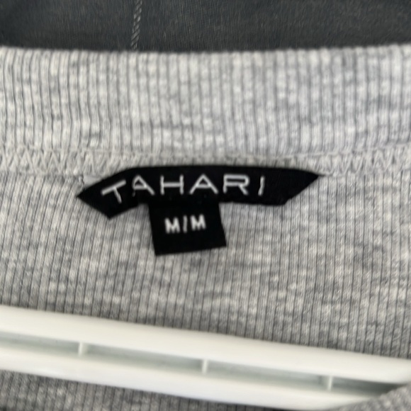 Tahari Women's Grey Short Sleeve T-Shirt - Picture 3 of 3